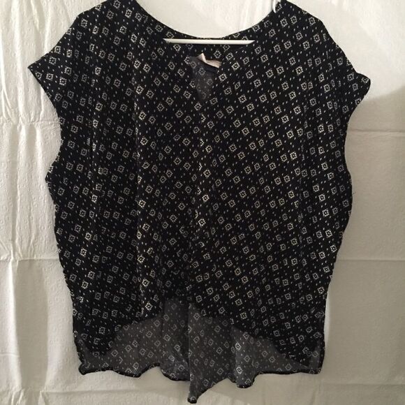 Universal Threads plus size Hi Lo Cropped Top - Picture 1 of 6